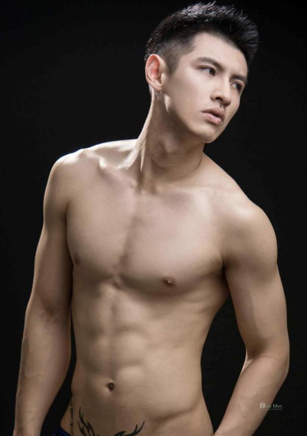 VIRILE-No.02-ebook--bts-video